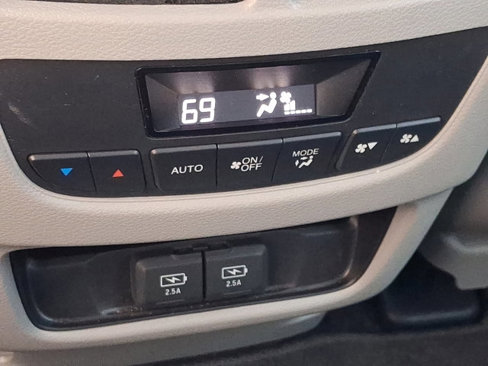Used 2020 Acura MDX SH-AWD image 11