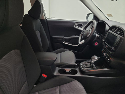 Used 2023 Kia Soul LX w/ LX Technology Package image 21