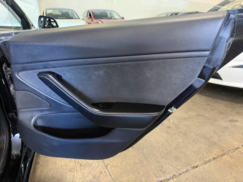 Used 2018 Tesla Model 3 Long Range image 22