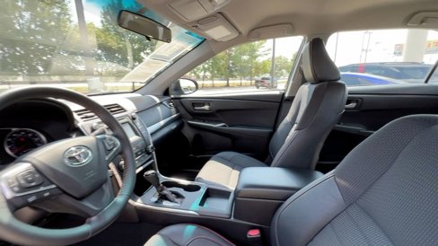 Used 2017 Toyota Camry image 34