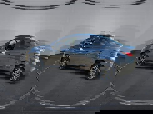 Used 2020 Toyota Yaris LE image 5