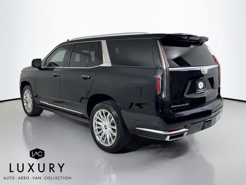 Used 2022 Cadillac Escalade Premium Luxury w/ Performance Package image 6
