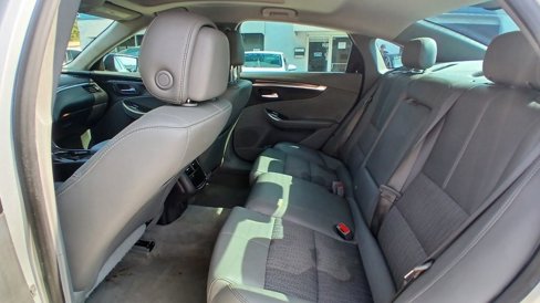 Used 2014 Chevrolet Impala LT w/ Convenience Package image 16