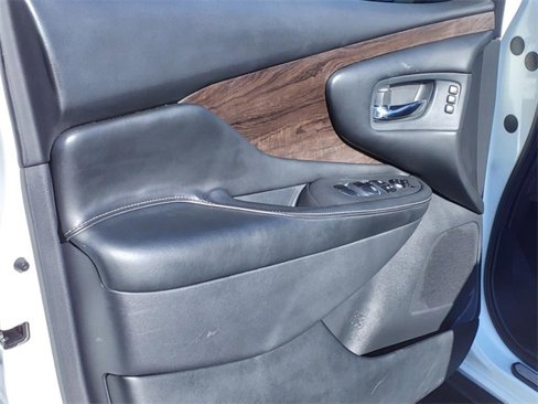 Used 2020 Nissan Murano Platinum image 9