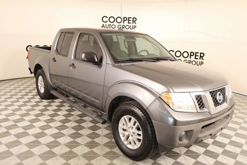 Used 2016 Nissan Frontier SV image 1