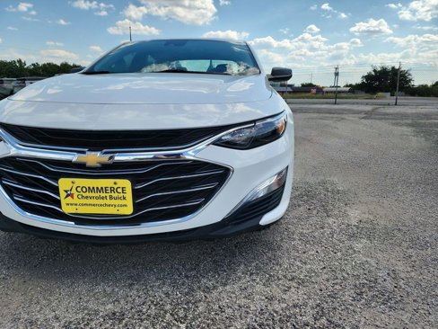Used 2023 Chevrolet Malibu LS image 9