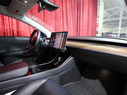 Used 2018 Tesla Model 3 Long Range image 24