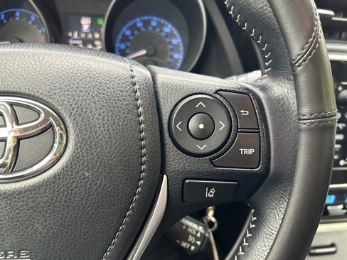 Used 2017 Toyota Corolla iM image 18