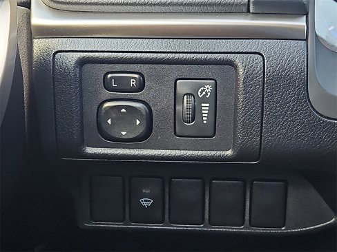 Used 2015 Lexus CT 200h w/ Seat Comfort Package image 22