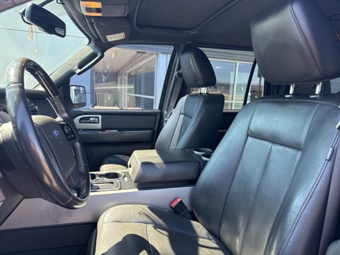 Used 2013 Ford Expedition Limited image 12