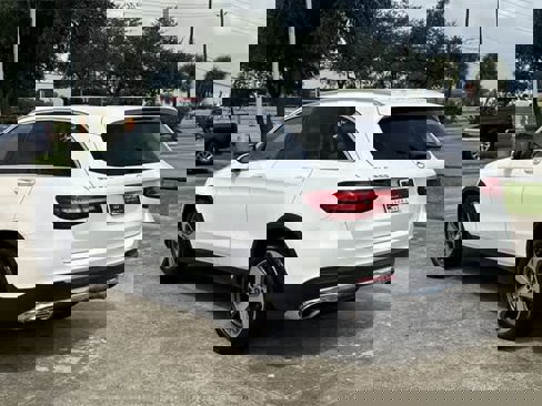 Used 2018 Mercedes-Benz GLC 300 image 3
