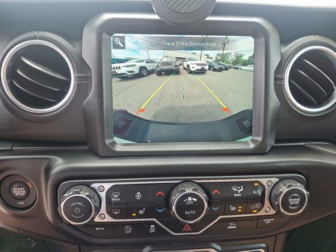 Certified 2021 Jeep Gladiator Overland w/ Popular Equipment Package image 18