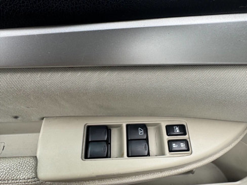 Used 2010 Subaru Legacy 2.5i Premium w/ Popular Equipment Group 2C image 10