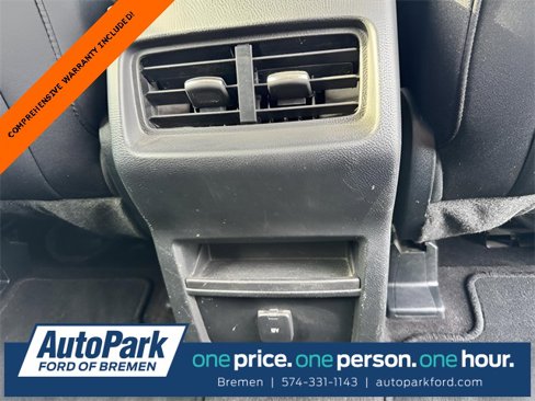 Used 2020 Ford Edge SE image 14