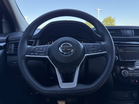 Used 2020 Nissan Rogue Sport SV image 14