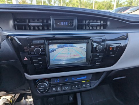 Used 2014 Toyota Corolla LE image 11
