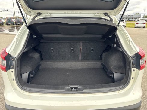 Used 2020 Nissan Rogue Sport S image 5