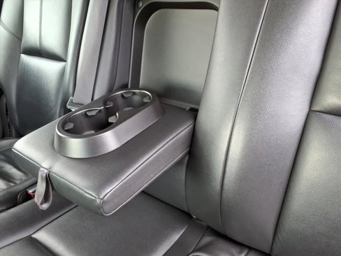 Used 2013 Chevrolet Suburban LT image 33