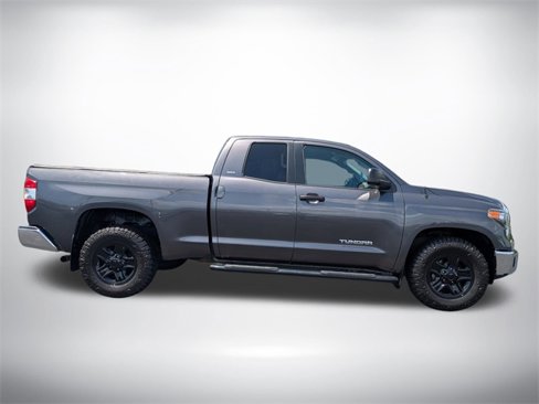 Used 2018 Toyota Tundra SR5 image 3