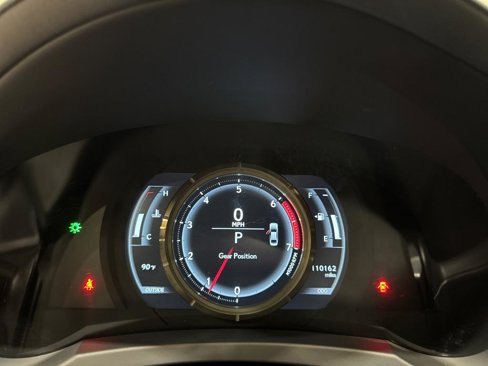 Used 2016 Lexus IS 200t image 39