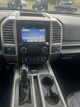 Used 2016 Ford F150 Lariat image 12