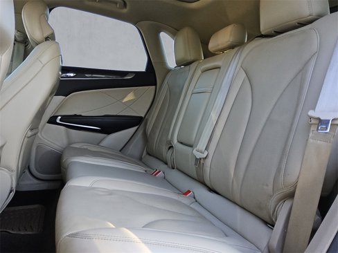 Used 2019 Lincoln MKC Reserve image 13