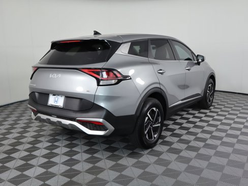 Used 2024 Kia Sportage LX image 5