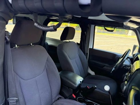 Used 2013 Jeep Wrangler Sport image 9