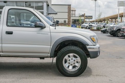 Used 2002 Toyota Tacoma 4x4 Regular Cab image 12