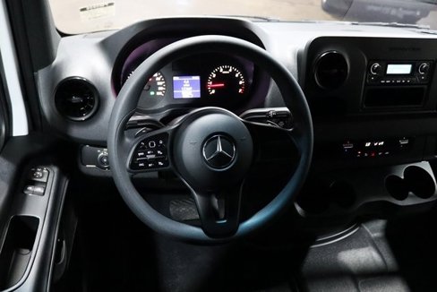 Used 2023 Mercedes-Benz Sprinter 1500 image 14