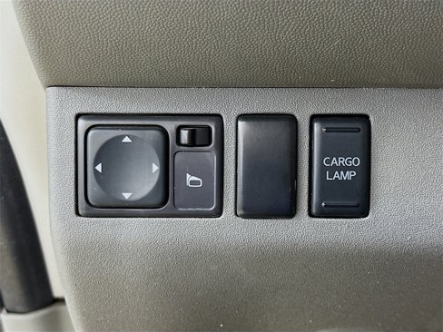 Used 2015 Nissan Frontier SV image 10