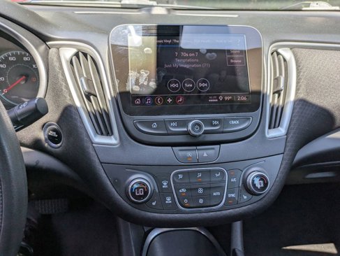 Used 2022 Chevrolet Malibu LT image 25