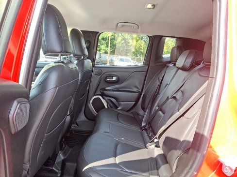 Certified 2015 Jeep Renegade Limited image 10