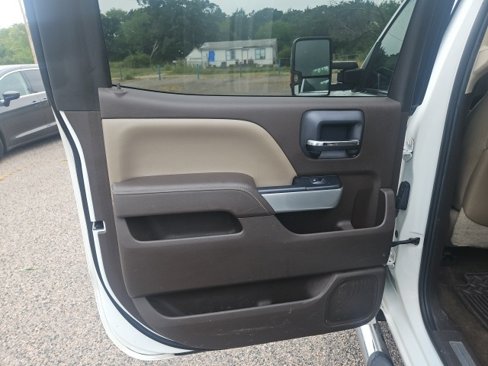 Used 2015 Chevrolet Silverado 2500 LTZ w/ Duramax Plus Package image 11