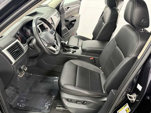 Used 2021 Volkswagen Atlas SE w/ Panoramic Sunroof Package image 12