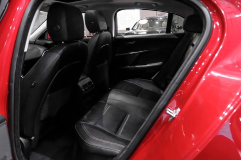 Used 2017 Jaguar XE Prestige image 29