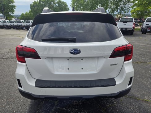 Used 2016 Subaru Outback 3.6R Limited image 3