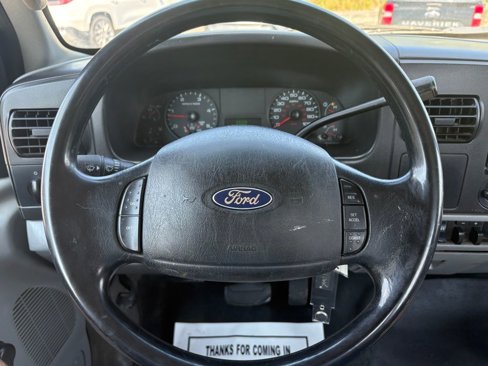 Used 2007 Ford F550 2WD Regular Cab Super Duty image 5