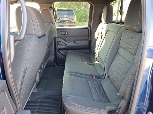 Used 2023 Nissan Frontier PRO-4X w/ Pro Convenience Package image 10
