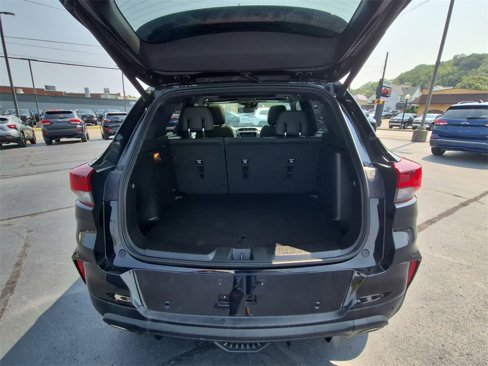 Used 2022 Chevrolet TrailBlazer RS w/ Sun and Liftgate Package image 32