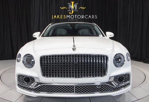 Used 2021 Bentley Flying Spur W12 image 17