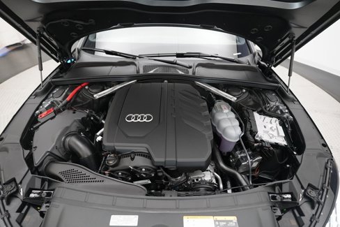 Used 2025 Audi A4 2.0T Premium image 3