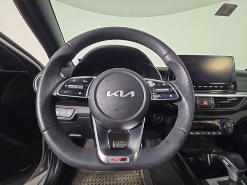 Used 2023 Kia Forte GT-Line w/ GT-Line Premium Package image 12