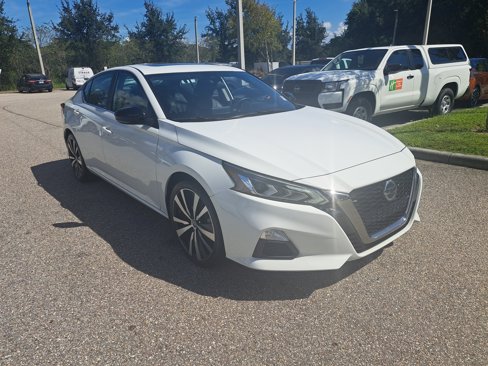 Certified 2020 Nissan Altima 2.5 SR w/ Premium Package image 3