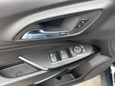 New 2025 Chevrolet Trax ACTIV w/ Sunroof Package image 11