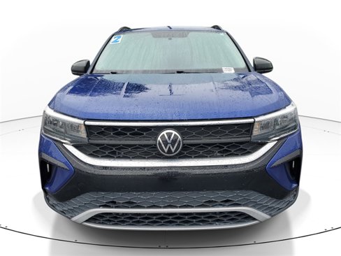 Used 2022 Volkswagen Taos S image 2