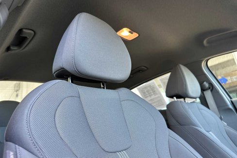 Certified 2025 Hyundai Elantra SE image 20