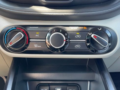 Used 2020 Kia Soul S image 11