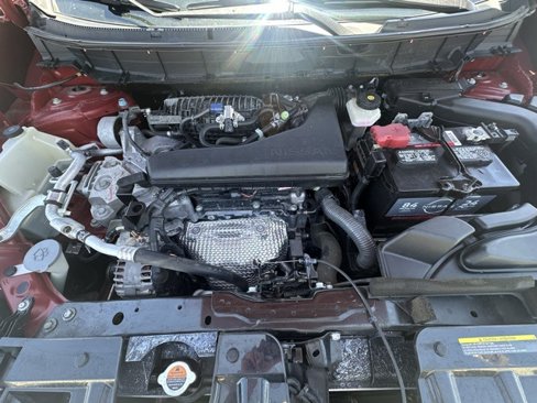 Used 2018 Nissan Rogue SV image 33