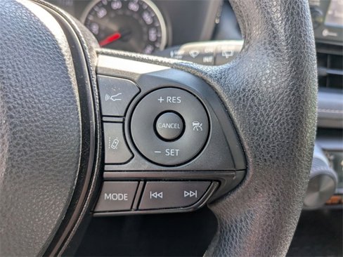 Used 2021 Toyota RAV4 LE image 14
